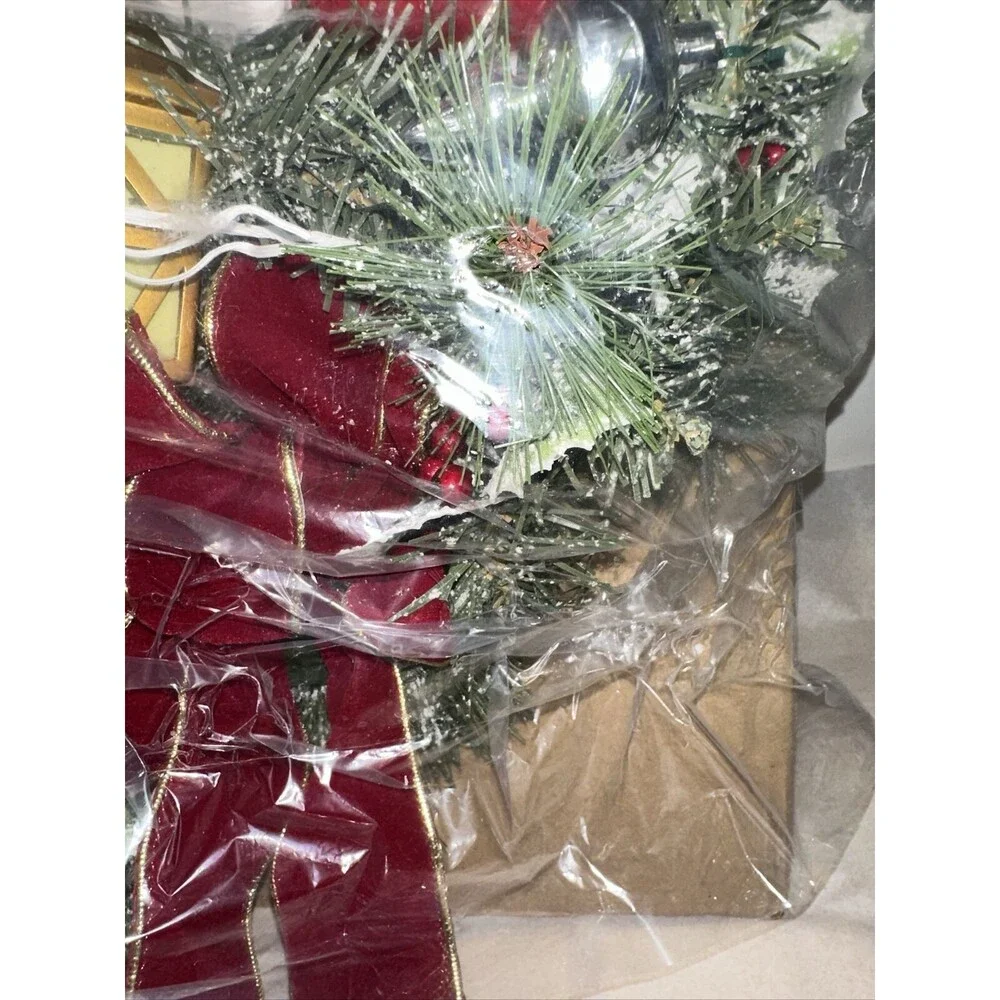 Thomas Kinkade A Most Enchanted Christmas Illuminated Santa Wreath 24''